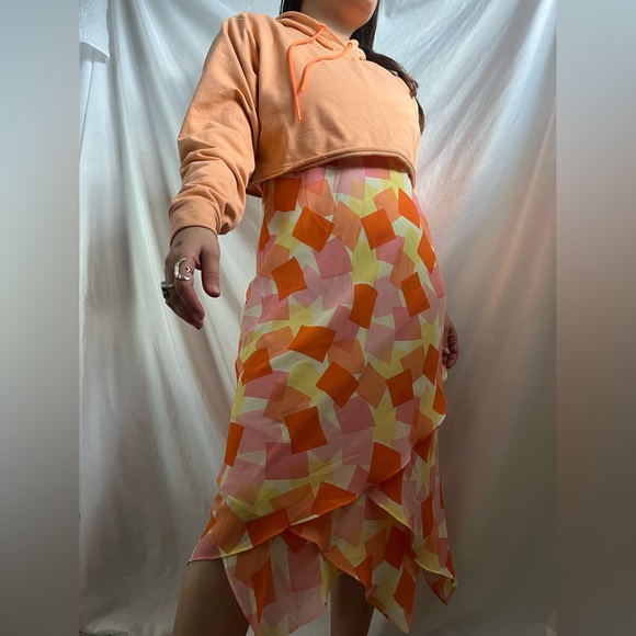 XS Adidas cropped sweatshirt in coral - Picture 3 of 5